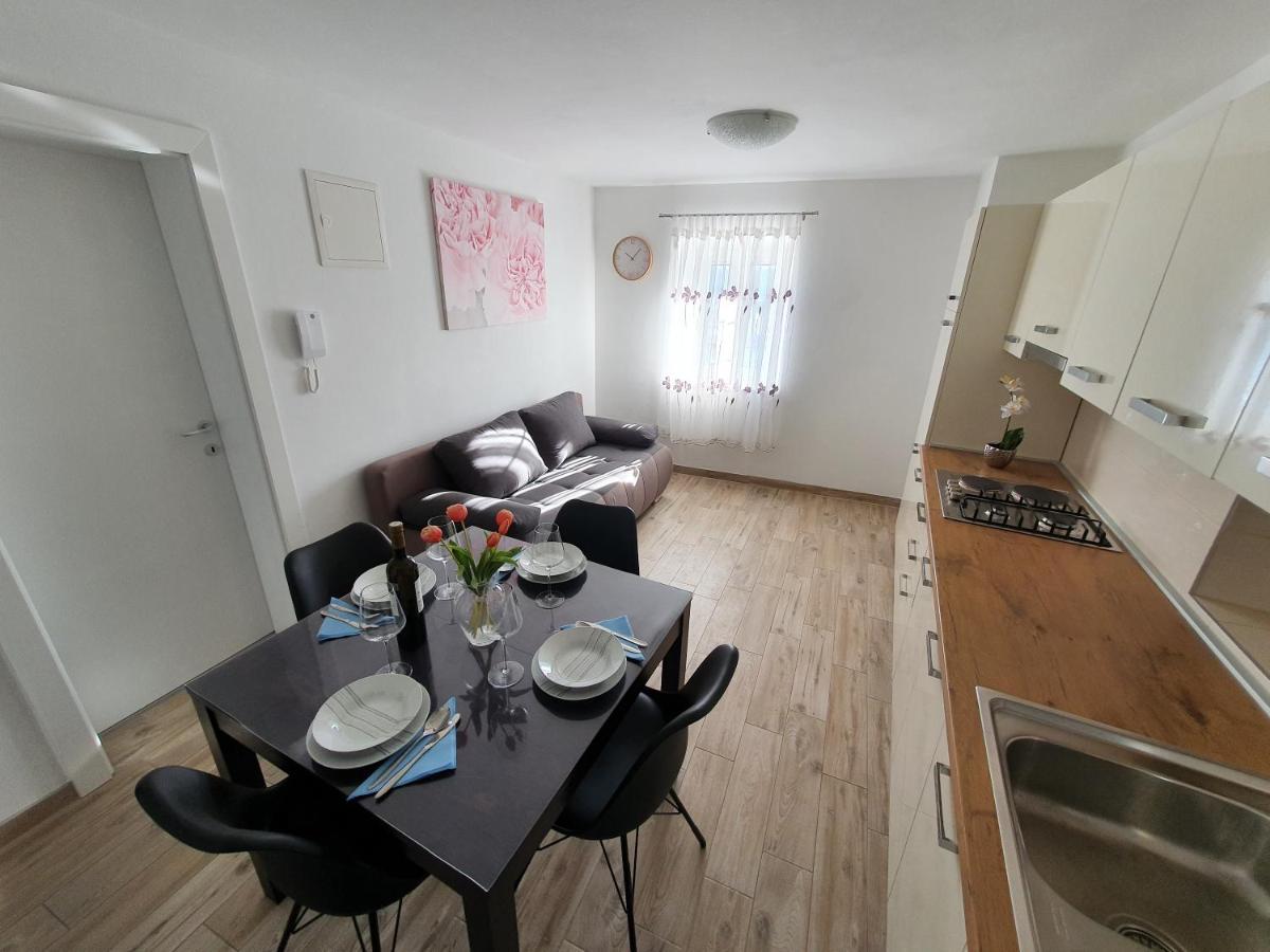 Apartaments Ukic Prvic Sepurine Exterior photo